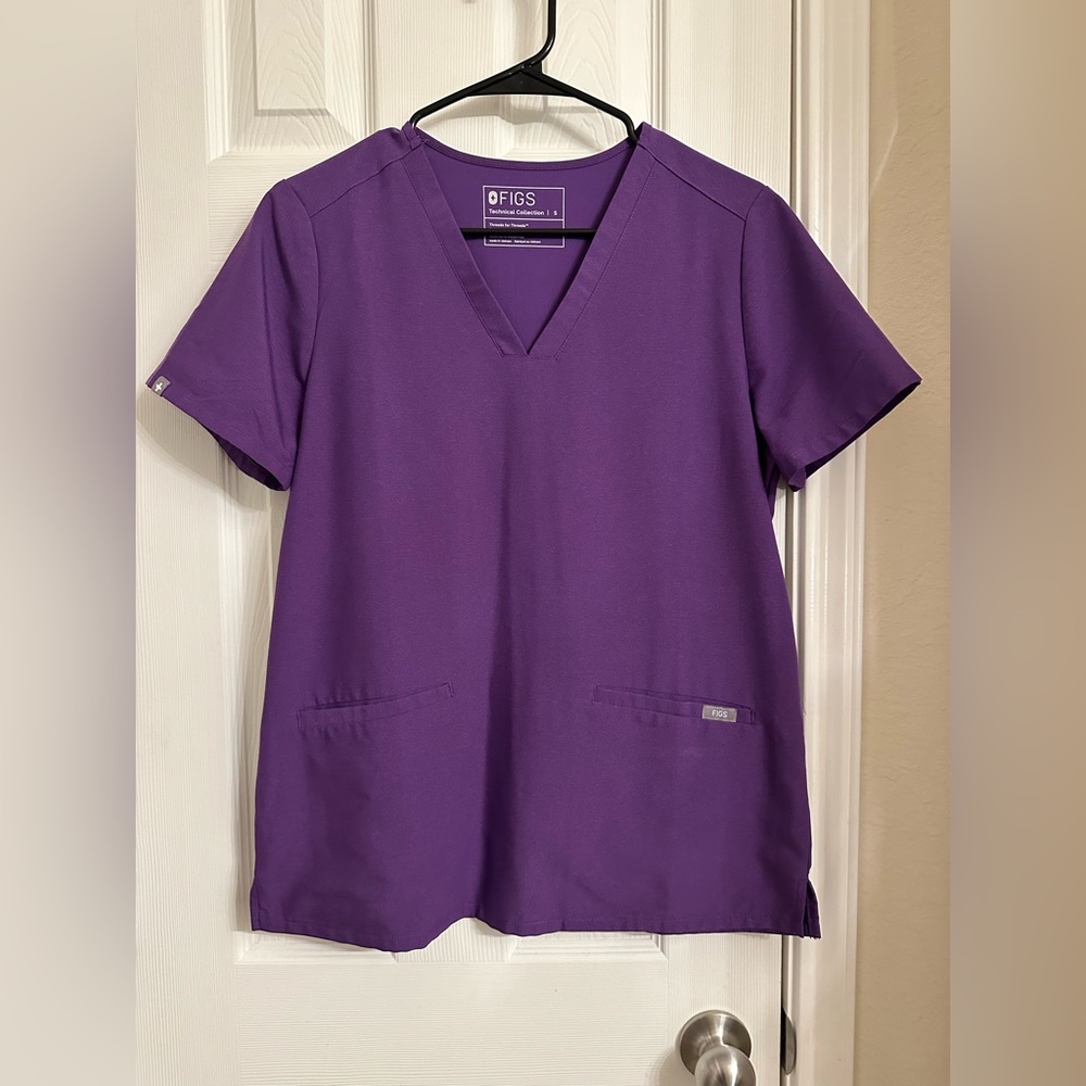 Like new figs purple scrub top.Size small